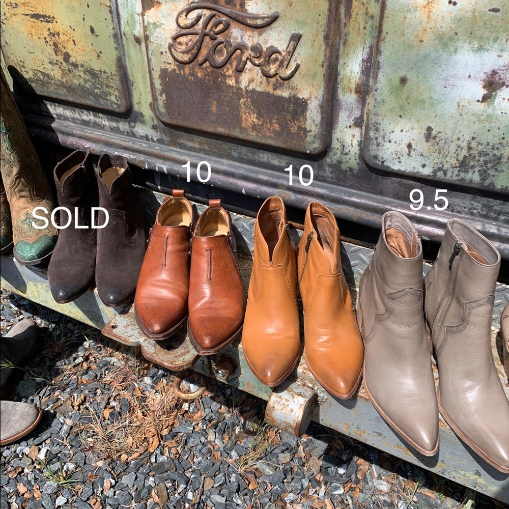 👢Make An Offer 👢 - Picture 3 of 8